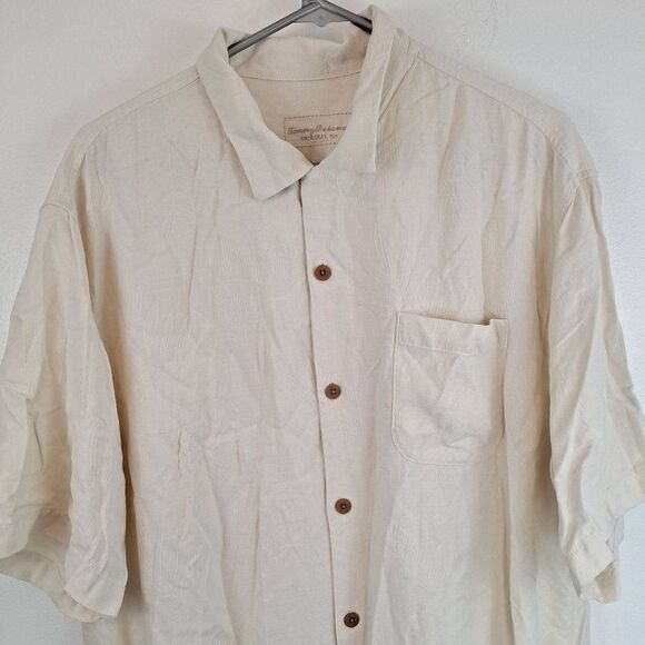 Tommy Bahama Original  100% Silk Cream Embossed Print Mickey Logo Button T Shirt - Picture 3 of 8